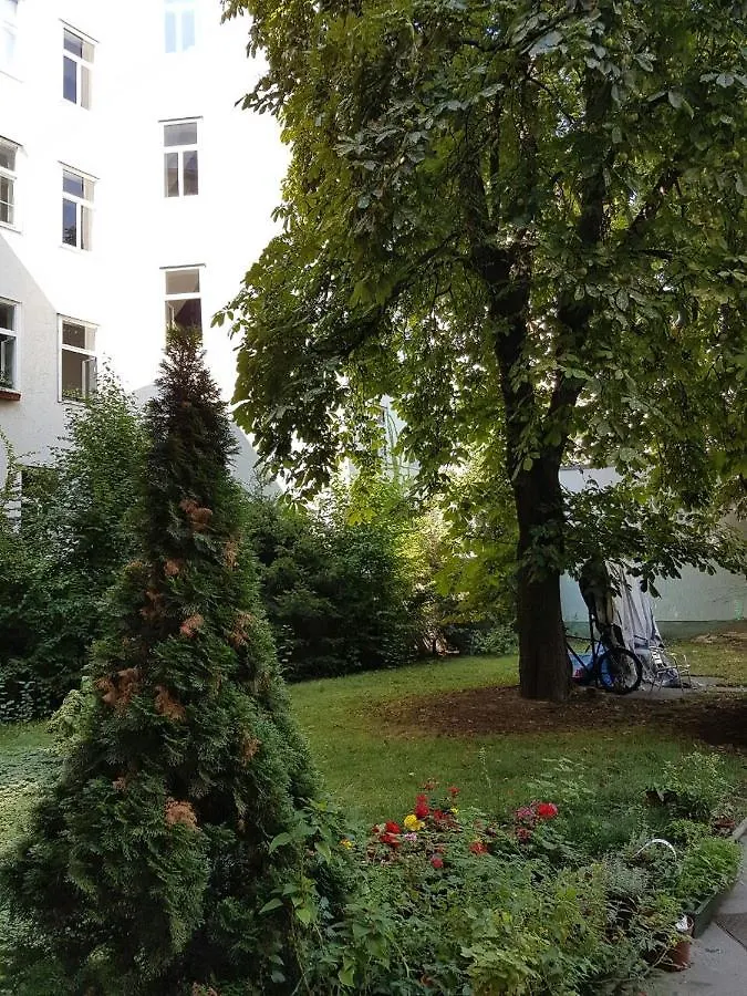 Chic One-Bedroom Apartment With King-Size Bed, Nestled In Vienna'S Vibrant Heart 0*, Viena