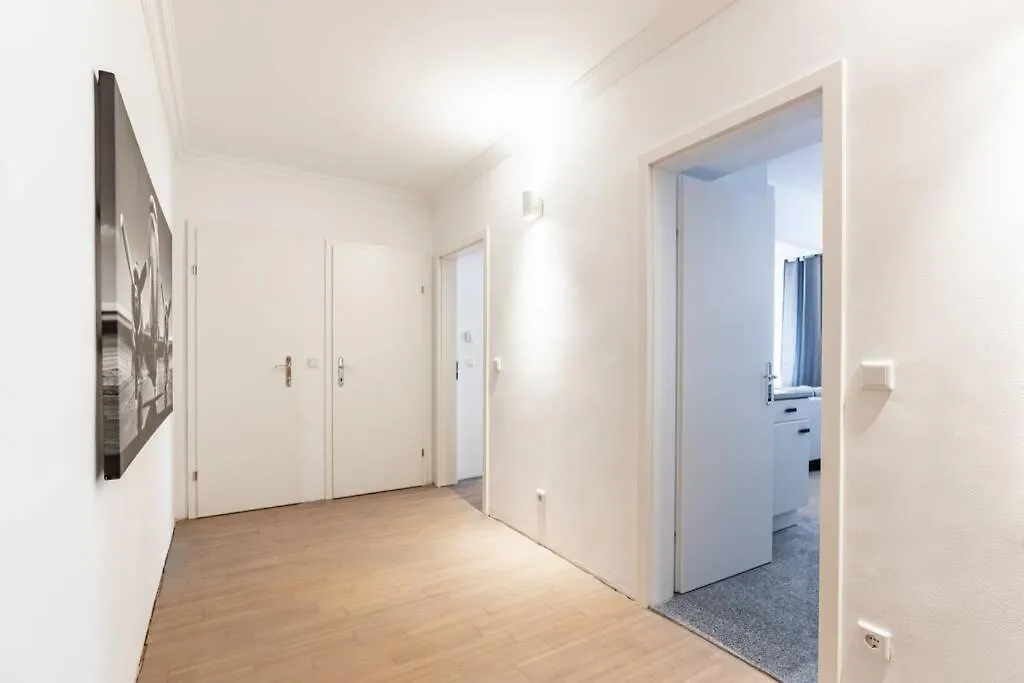 Chic One-Bedroom Apartment With King-Size Bed, Nestled In Vienna'S Vibrant Heart