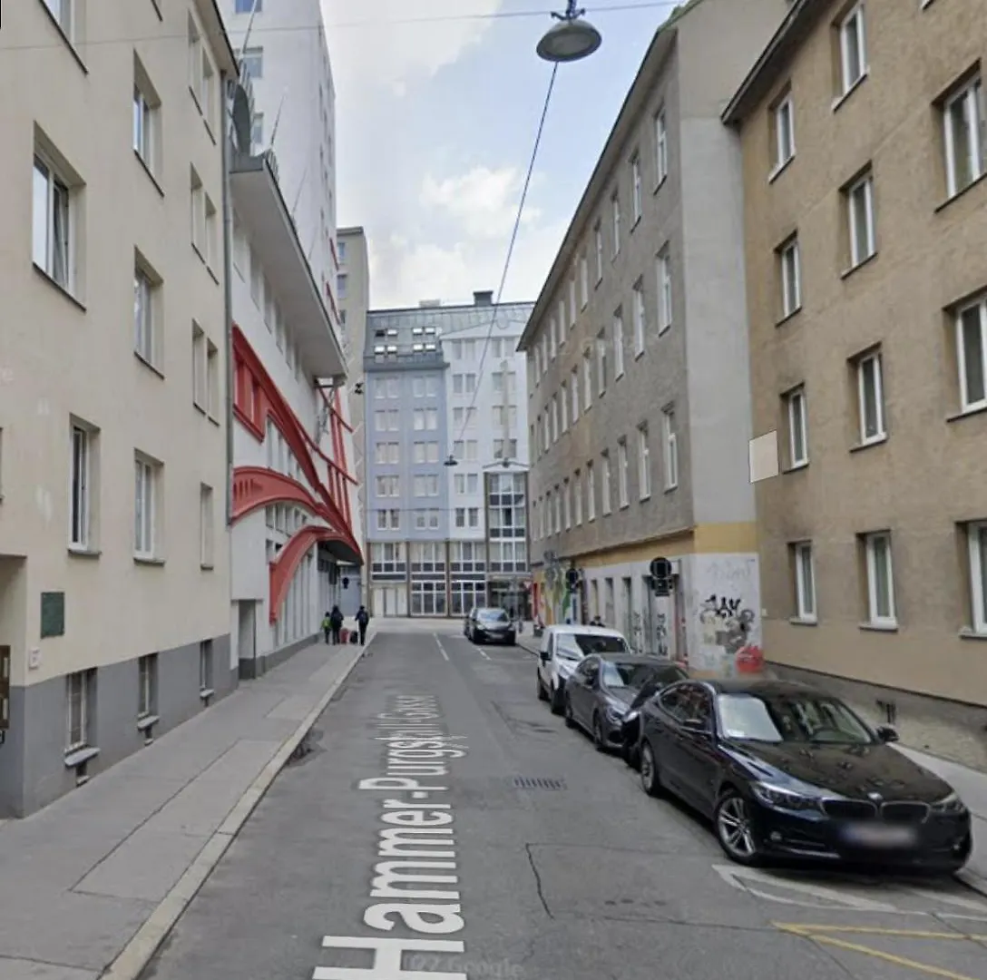 Chic One-Bedroom Apartment With King-Size Bed, Nestled In Vienna'S Vibrant Heart